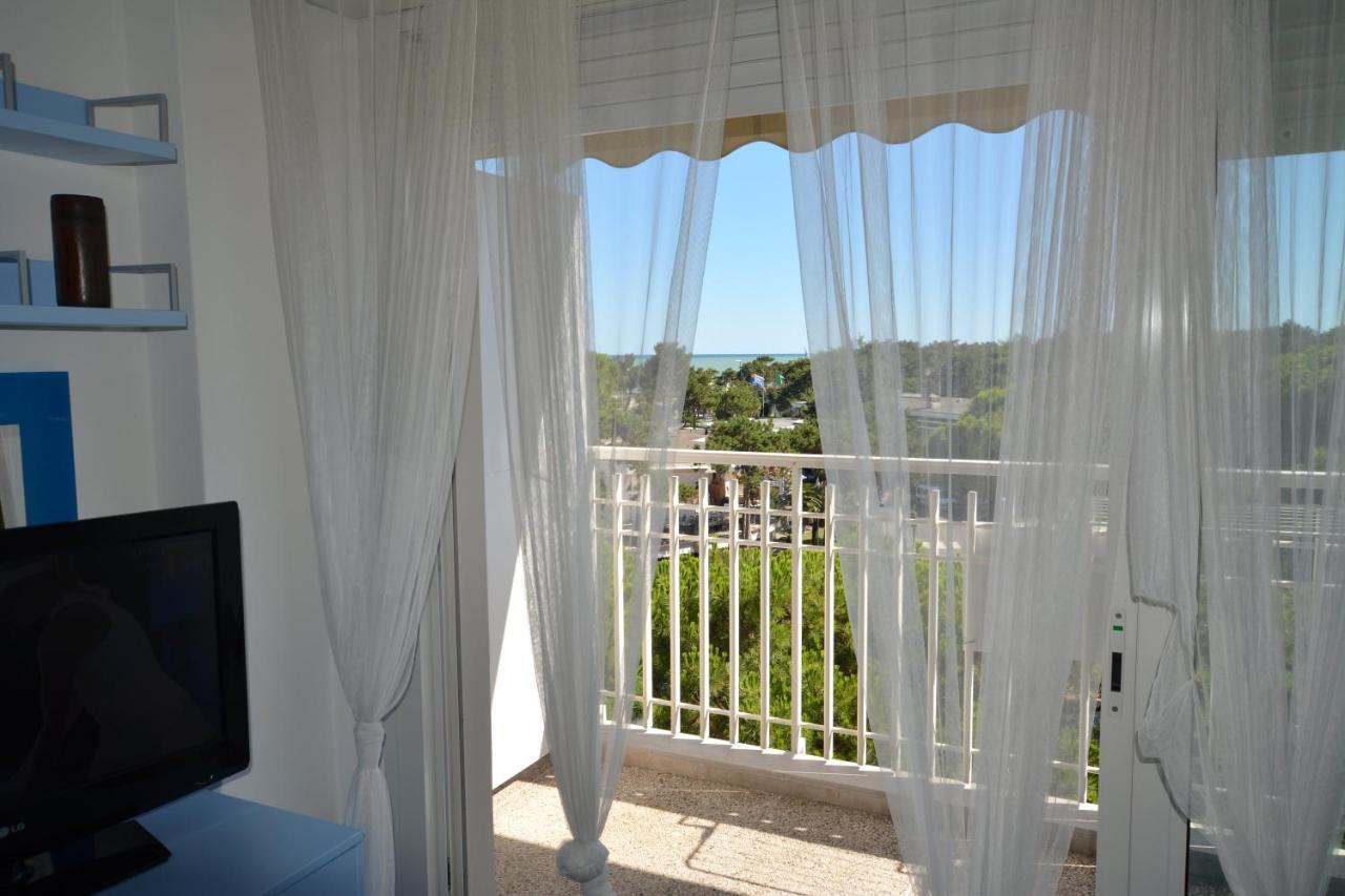 Lignano Pineta With Sea View Apartment Lignano Sabbiadoro Bagian luar foto