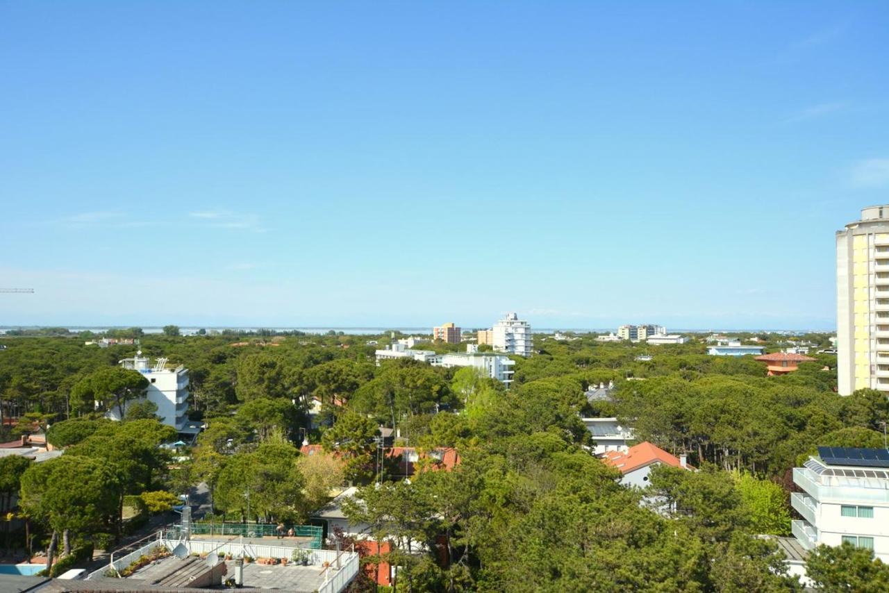 Lignano Pineta With Sea View Apartment Lignano Sabbiadoro Bagian luar foto