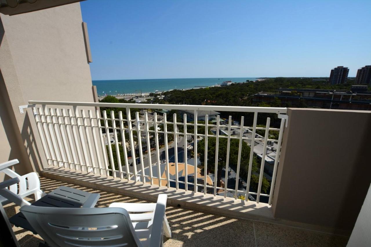 Lignano Pineta With Sea View Apartment Lignano Sabbiadoro Bagian luar foto