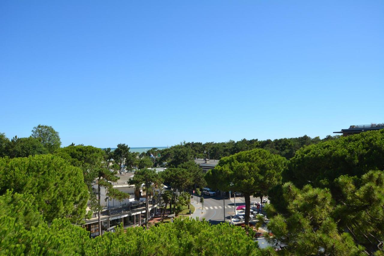 Lignano Pineta With Sea View Apartment Lignano Sabbiadoro Bagian luar foto